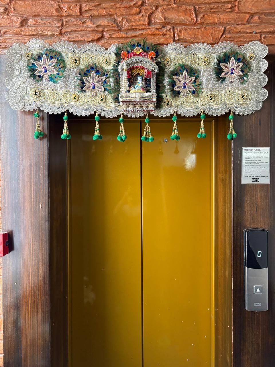 Ladu gopal Toran 40’’