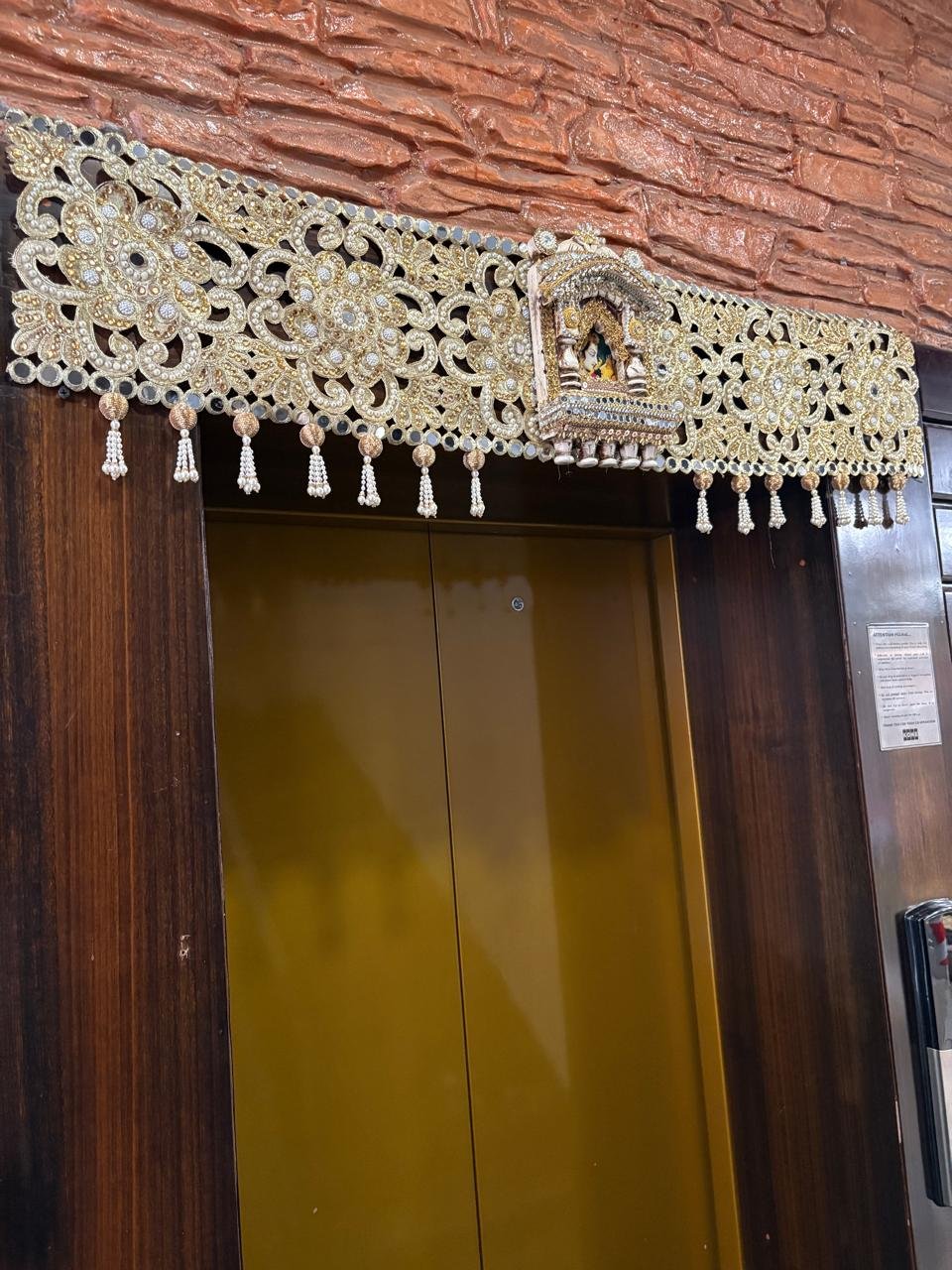 Radha krishna toran 40’’