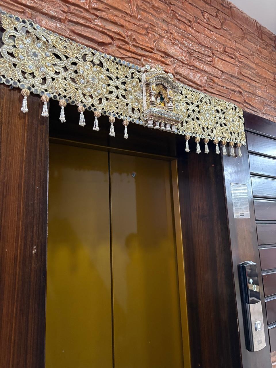 Radha krishna toran 40’’ - Image 4